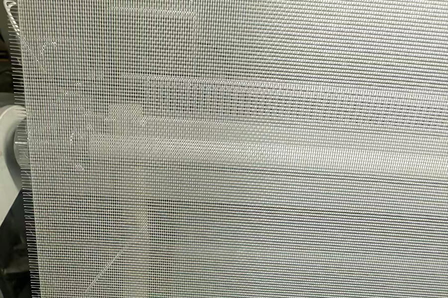 Tessuto in fibra di vetro rivestito in PU resistente all'acqua, durevole e resistente agli strappi - per l'industria, l'edilizia, la protezione dell'ambiente